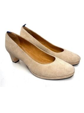 Dr. Liza Tan Suede Pumps | 9